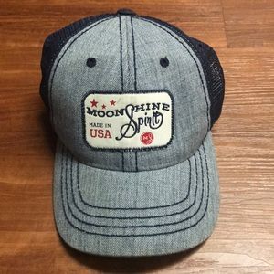 Trucker hat
